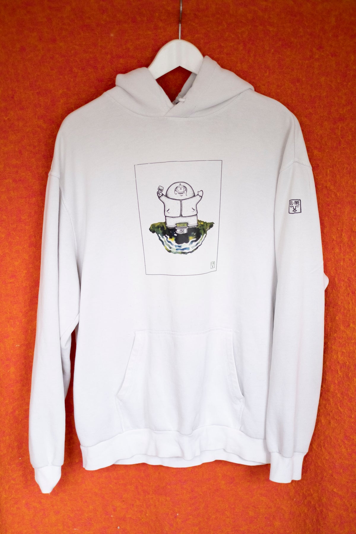 child one: white hoodie, L (MISPRINT)